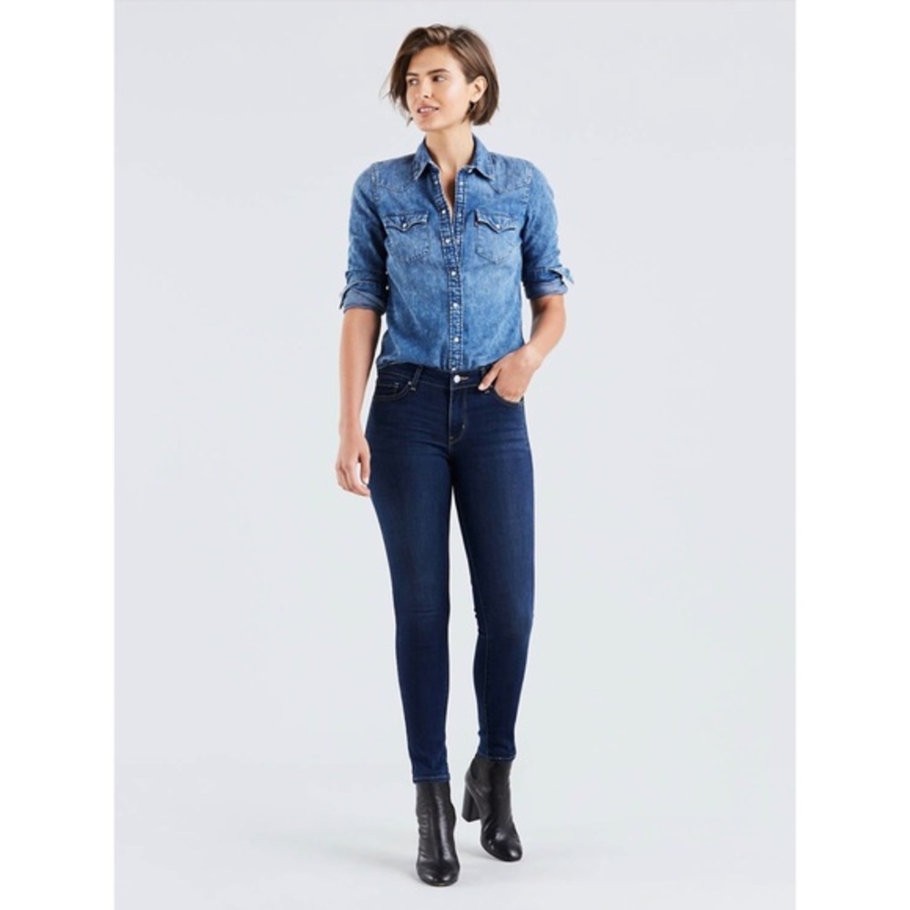 Levi’s 711 Mid Rise Skinny Jeans 26